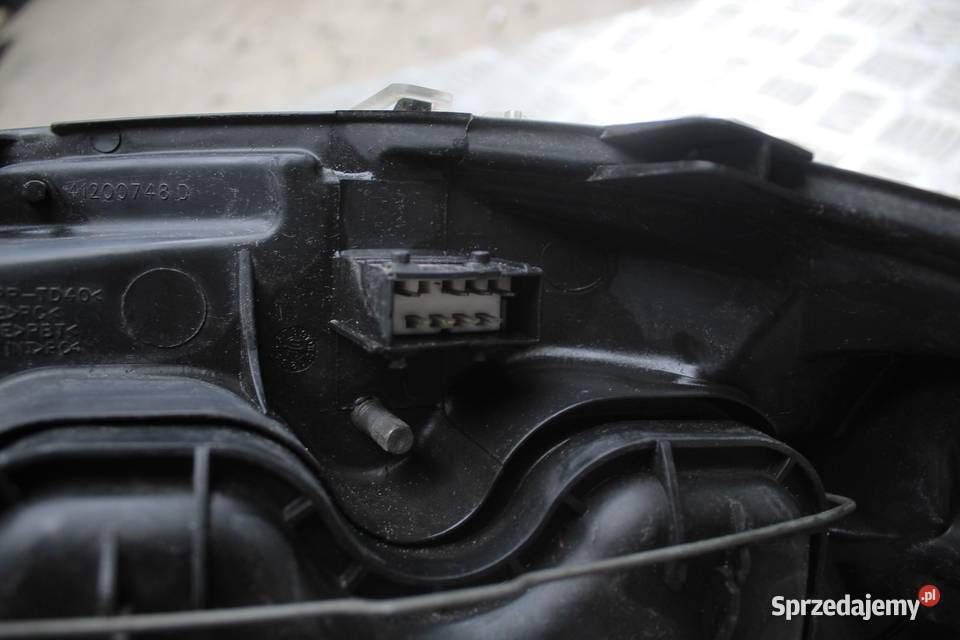 LAMPA PRAWY PRZÓD PRZEDNIA CITROEN C3 I OPIS