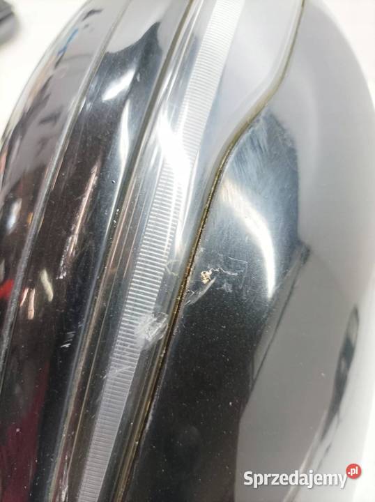 LUSTERKO PRAWE 14PIN EUROPA 2138102600 Mercedes
