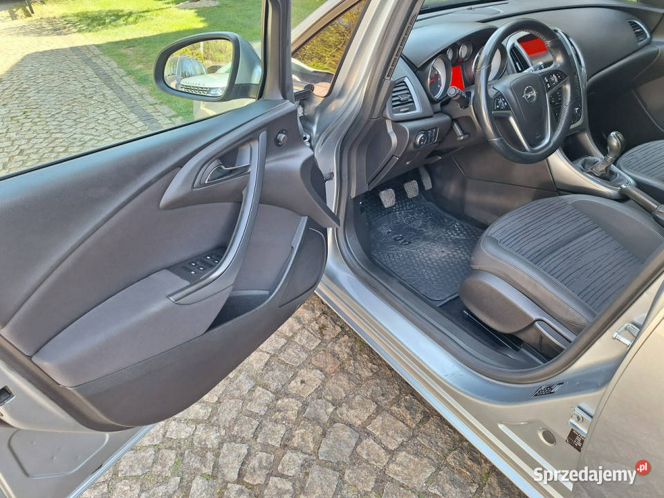 Opel Astra Sport Tourer 14 Turbo Edition J wielofunkcyjna kierownica Siewierz