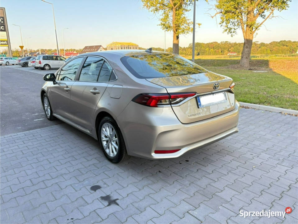 Toyota Corolla Corolla 18 Hybrid 140 Comfort isofix Syców
