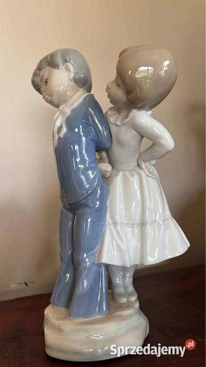 Figurka dziewczyny z chłopcem Figurka NAO Z pomorskie