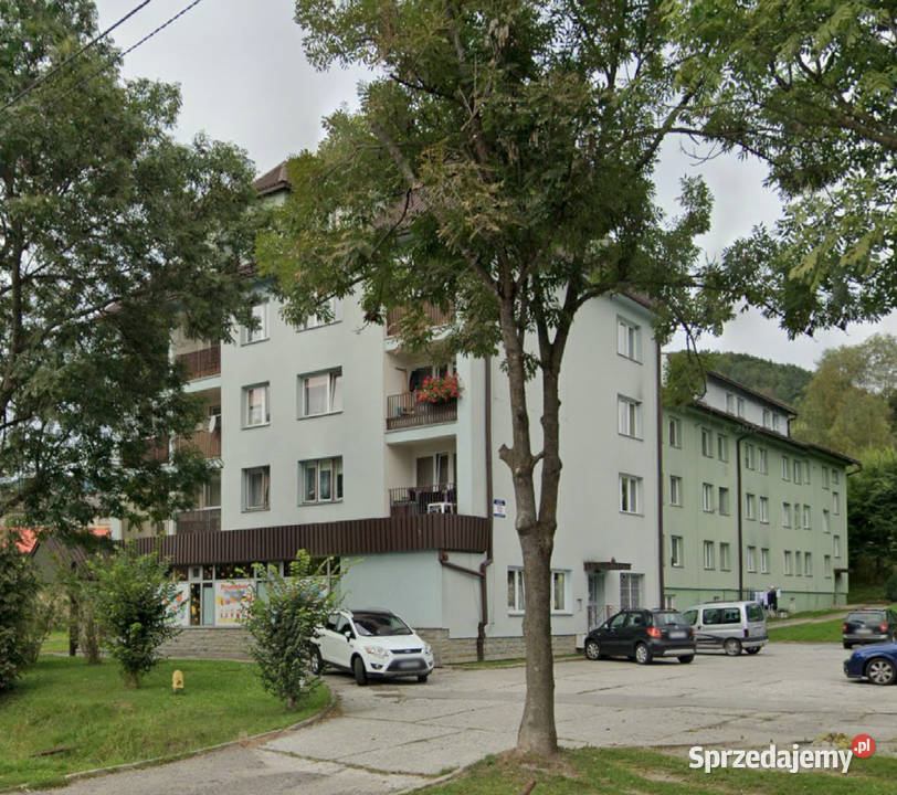 Kawalerka generelnym remoncie na osiedlu Czarny internet