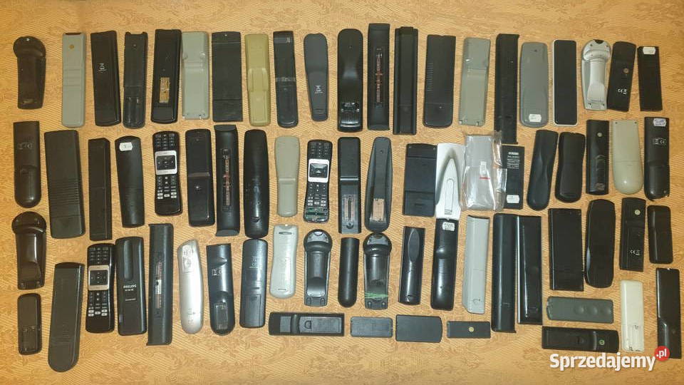 75 sztuk różnych starszych pilotów VIDEO TV Warszawa