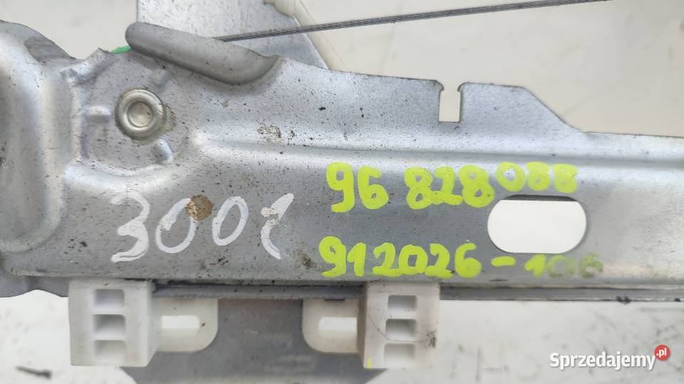 37PODNOŚNIK SZYBY PRAWY PRZÓD Peugeot 3008 I Włoszczowa sprzedam