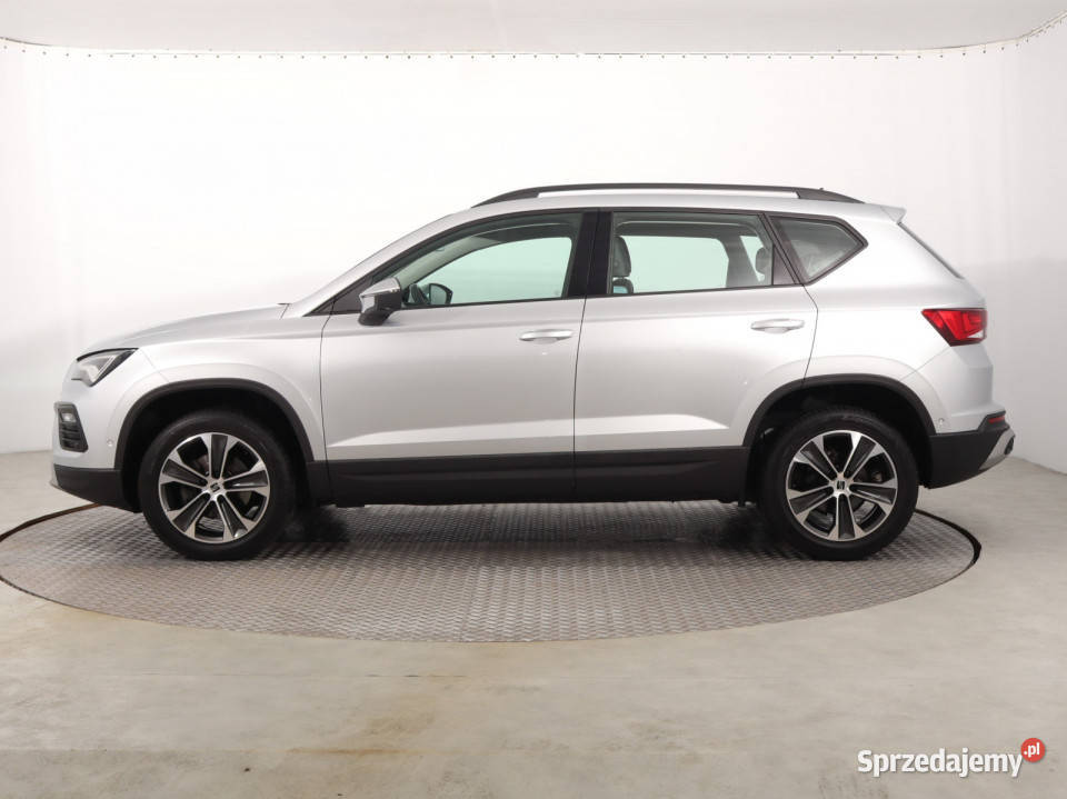 Seat Ateca 15 TSI asystent pasa ruchu