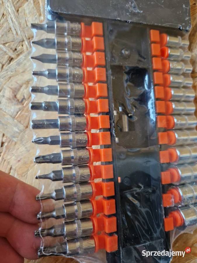 ZESTAW KLUCZY NASADOWYCH 27 el GRZECHOTKA 14 Głogowa