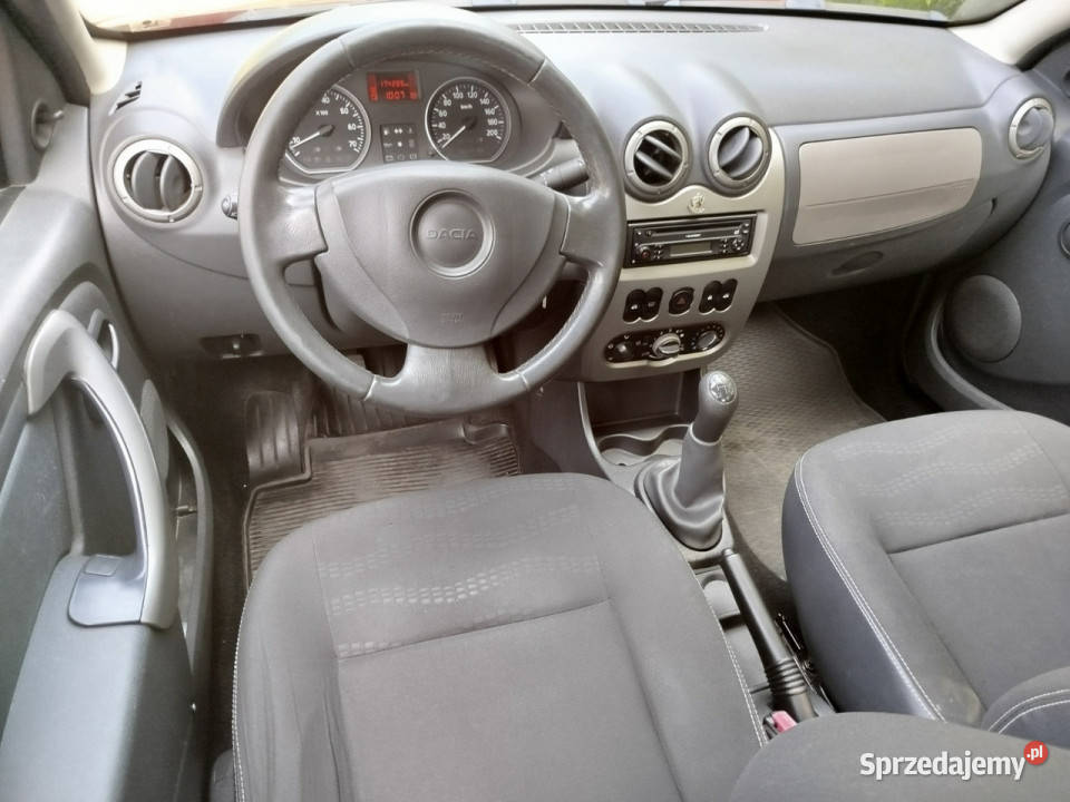 Dacia Sandero zarejestrowana wsiadać i jeżdzić brązowy Toruń