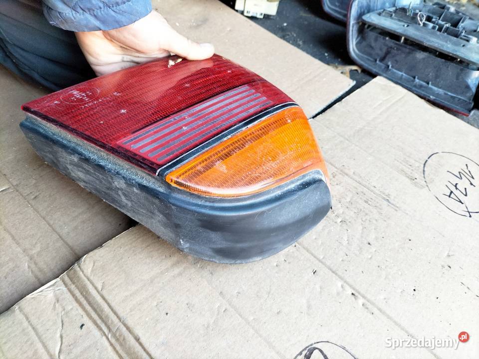 VW GOLF 3 LAMPA TYŁ LEWA Kamień-Kolonia