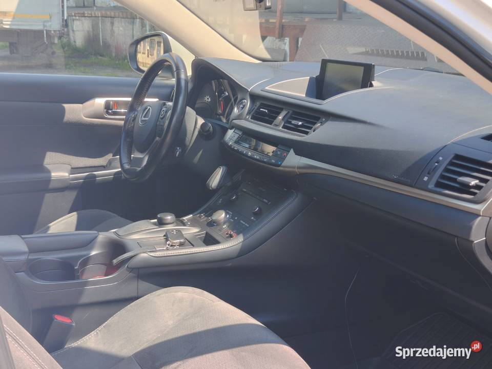 Lexus CT200h 136KM sprzedam