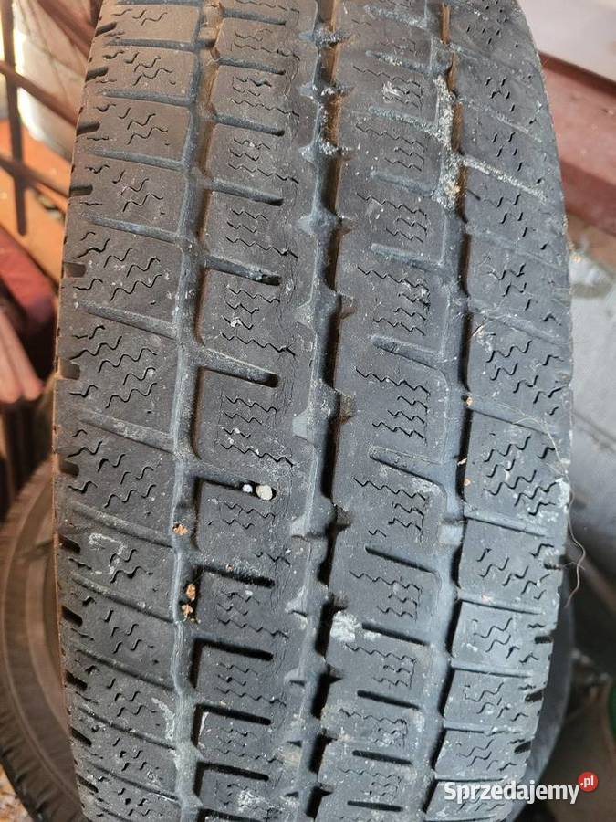 Opony vivaro bus typ c Jędrzejów sprzedam