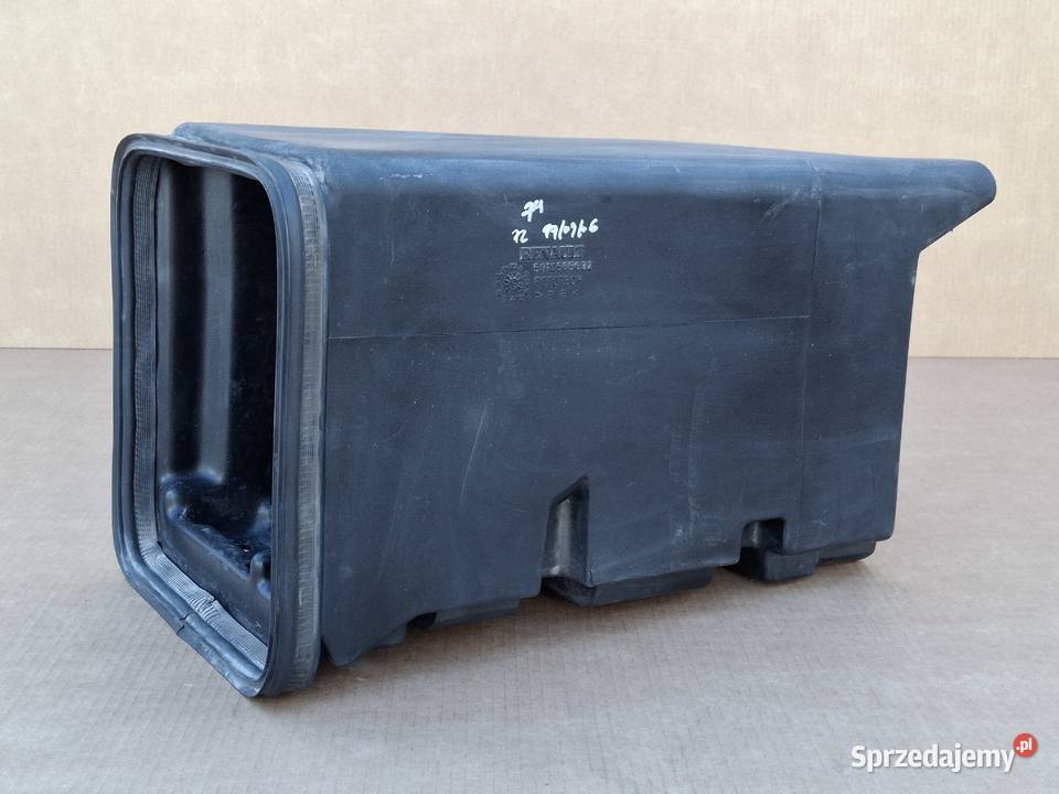 RENAULT MAGNUM SCHOWEK SKRZYNKA NARZĘDZIOWA Bieleń