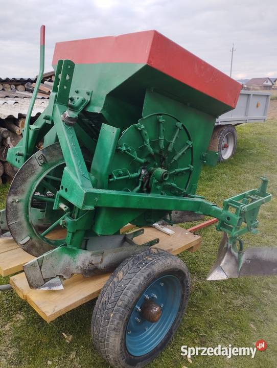 Sadzarka czeska do ziemniaków dwurzędowa Siewniki i sadzarki podkarpackie