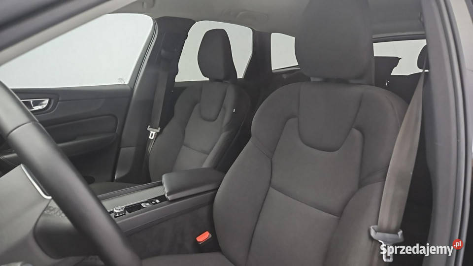 Volvo XC 60 B4 D AWD Core aut Z Polskiego Salonu serwisowany w ASO Warszawa
