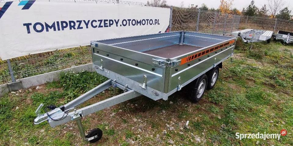 Przyczepa towarowa Boro do wożenia uli