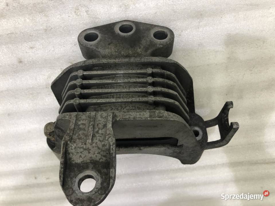 ŁAPA PODUSZKA SILNIKA 13248479 OPEL ASTRA J Zawieszenie silnika