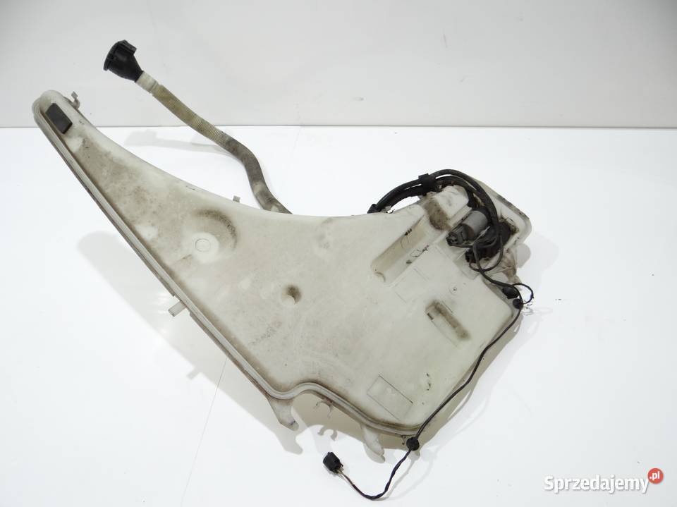 ZBIORNICZEK PŁYNU DO SPRYSKIWACZY BMW E87 Strzyżewice