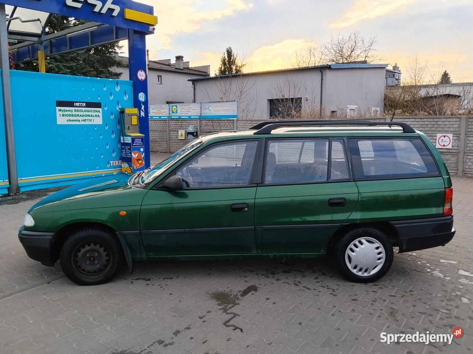 Opel Astra F 14 2001r Kombi auto do transportu Astra