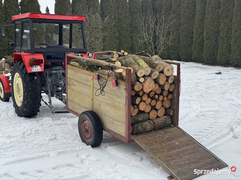 Przyczepa do przewozu zwierząt nieuszkodzony Kłaj