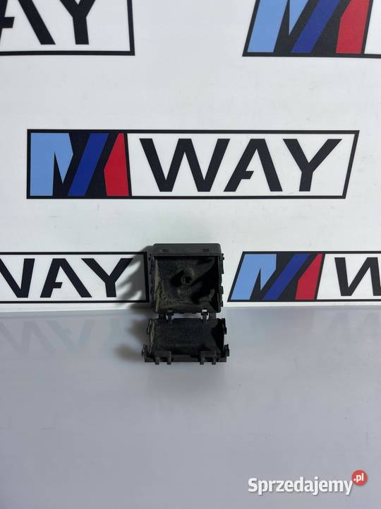 BMW F20 F30 F31 F34 F36 OSŁONA OBUDOWA WTYCZEK