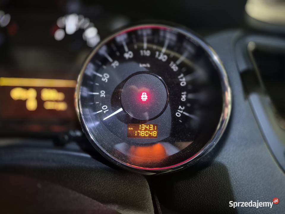 Peugeot 5008 Allure 16 HDi 2012 178 manualna mazowieckie