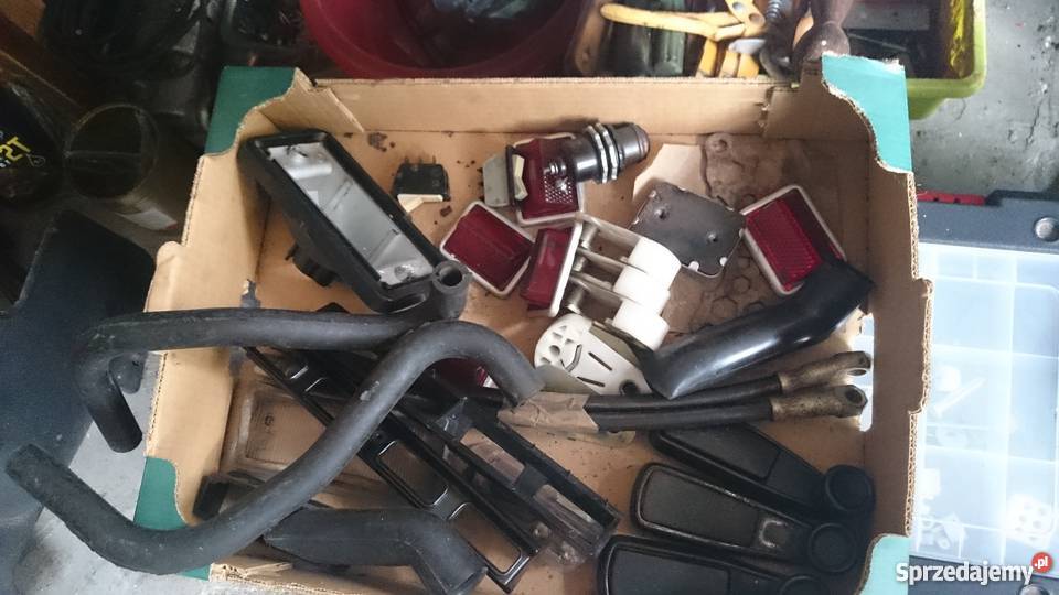 Wyposażenie deski rozdzielczej kratki Fiat 125p osobowe Ryki