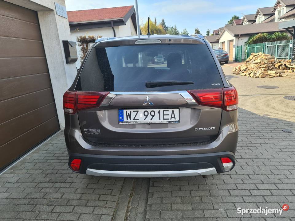 sprzedam Mitsubishi Outlander 2016r mazowieckie Łomianki