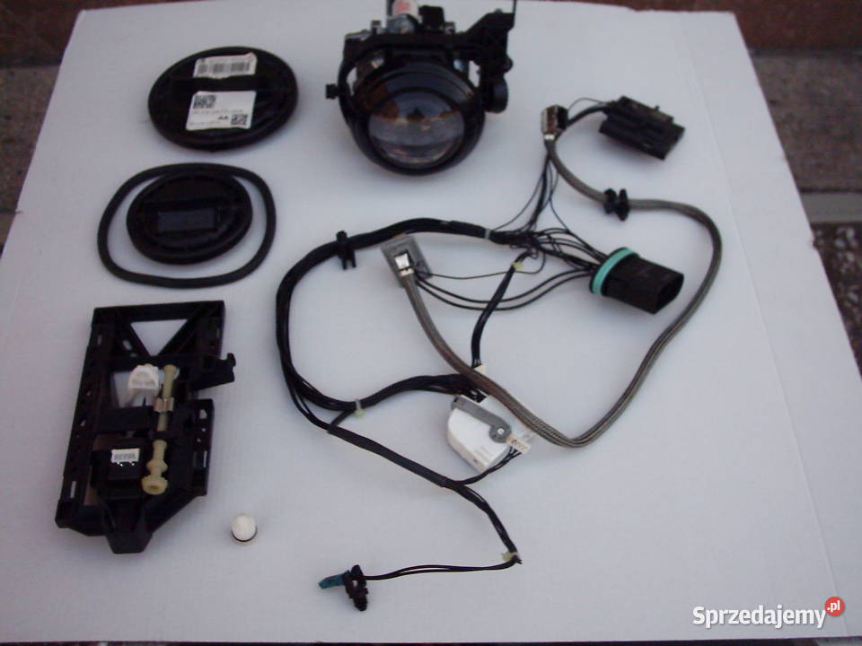 Mercedes W 156 GLA lampa lewa soczewka przewody osobowe Lublin