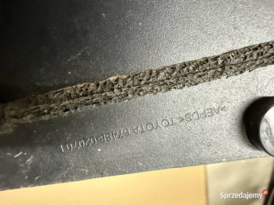 Toyota Auris II zaślepka trójkąt oryginał lewy osobowe