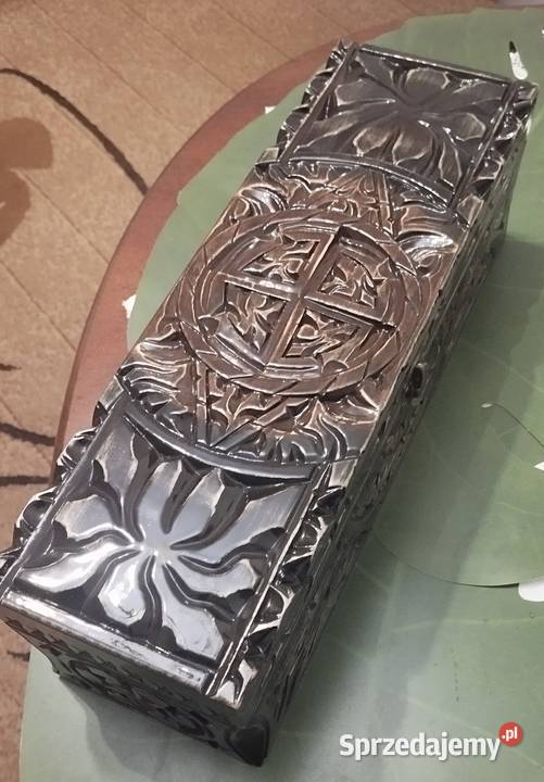 Wykonanie z drzewa Jelcz-Laskowice sprzedam