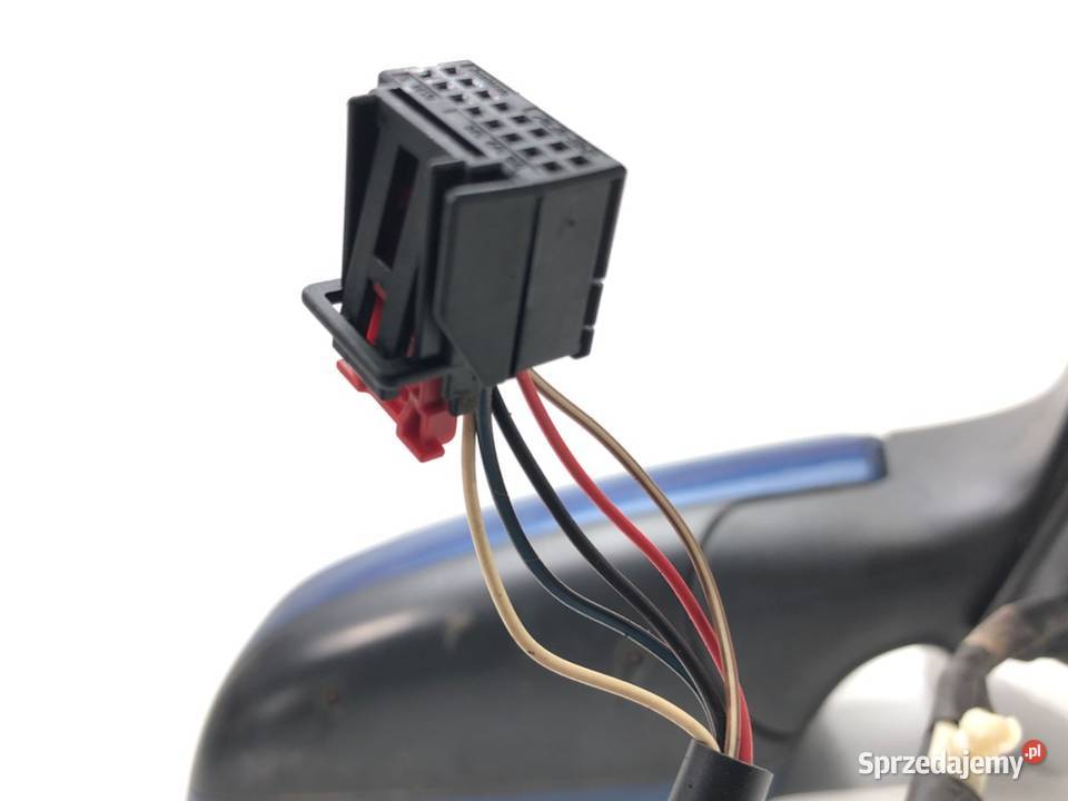 LUSTERKO PRAWY AUDI A3 8P Hatchback 0313