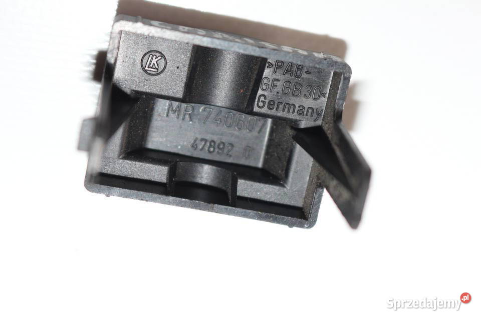 MITSUBISHI CARISMA 9799 ZAŚLEPKA PRZEŁĄCZNIKA Prochowice
