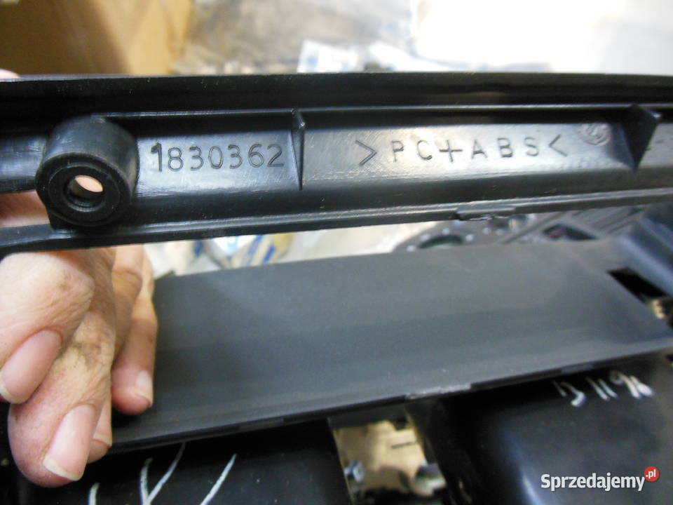 1830362 PANEL KLIMATYZACJI RAMKA OSŁONA DESKI Kozy