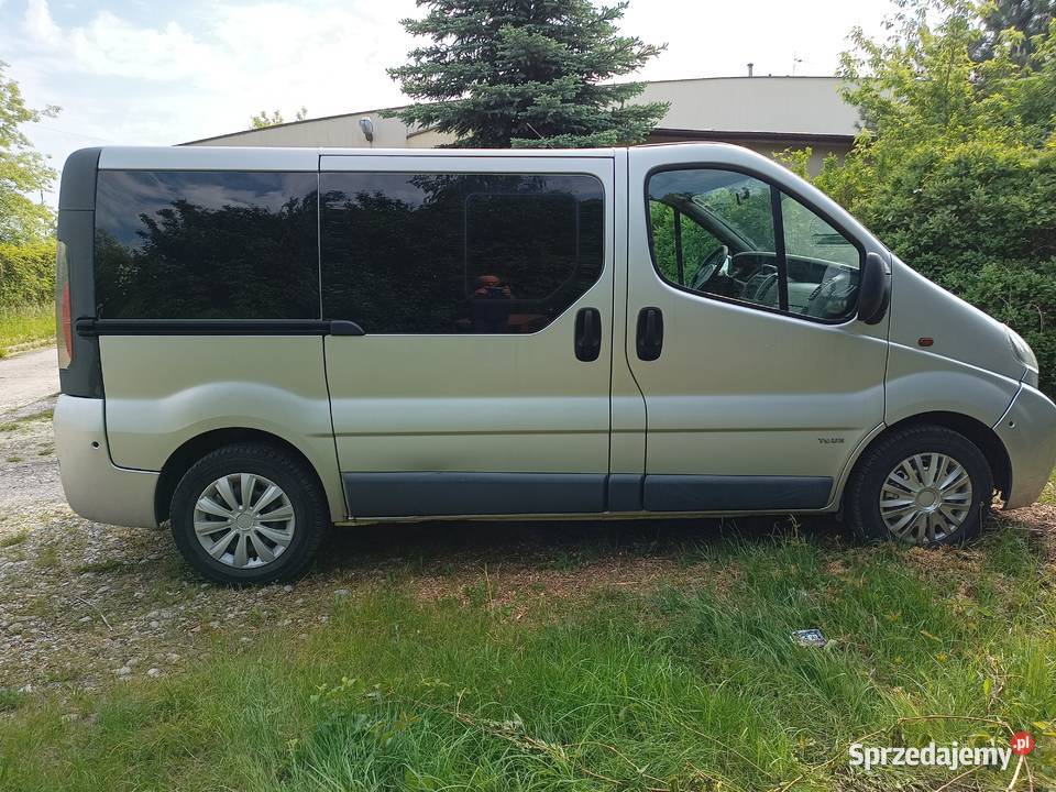 Opel Vivaro 2004 r 19 DTI 101 8 osób 1870cm3