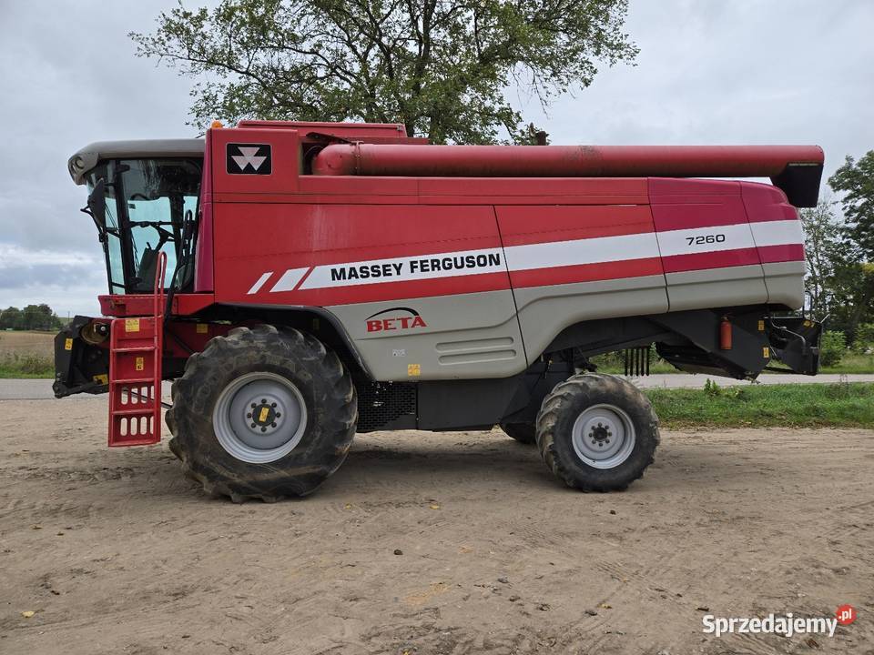 Massey Ferguson 7260 4WD Kombajn zbożowy nieuszkodzony Szołtany