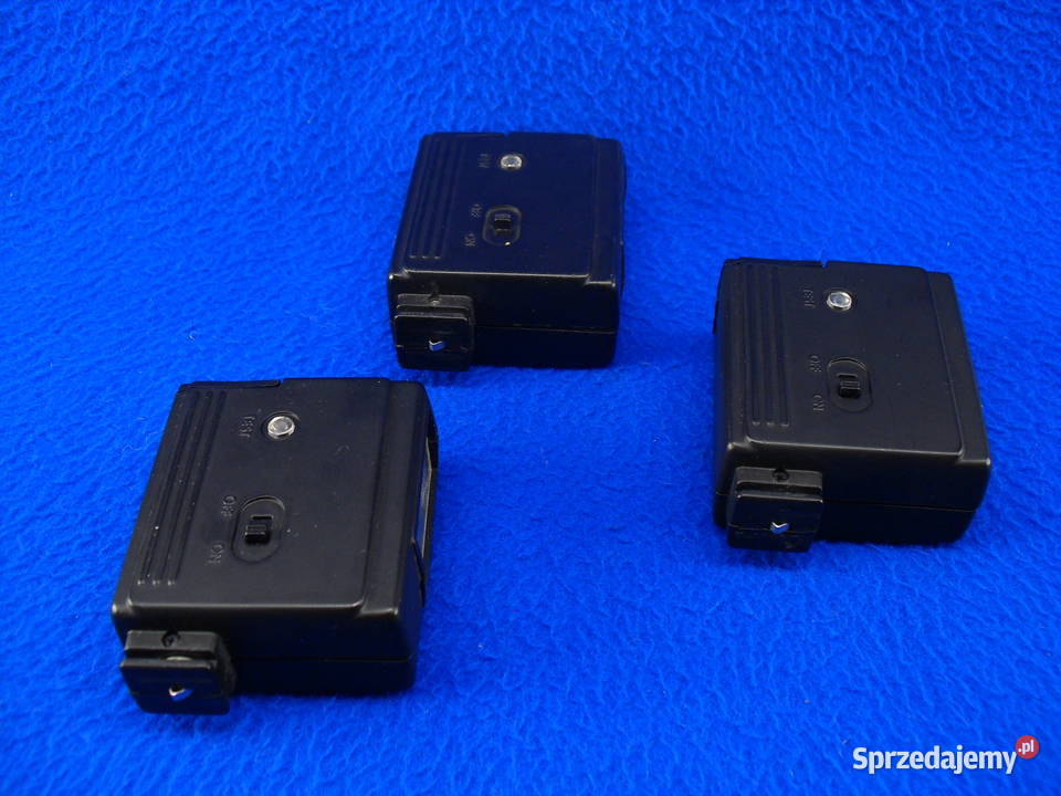 3 sztuki lampek błyskowych Elektronika Bielawa sprzedam