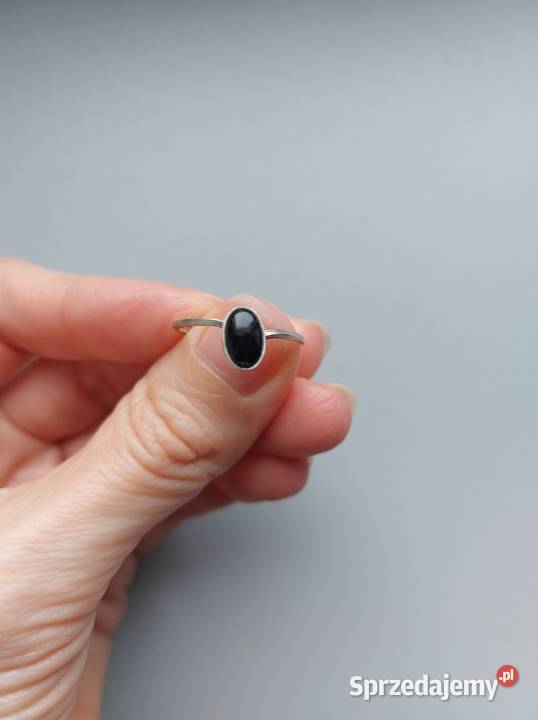 pierścionek z czarnym oczkiem 16 mm Pierścionki Poznań sprzedam