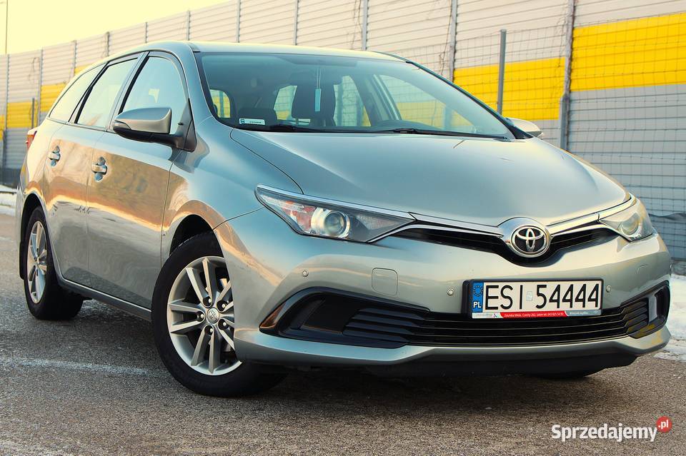 Toyota Auris Gaz Salon Serwisowana w ASO nieuszkodzony Auris Pabianice