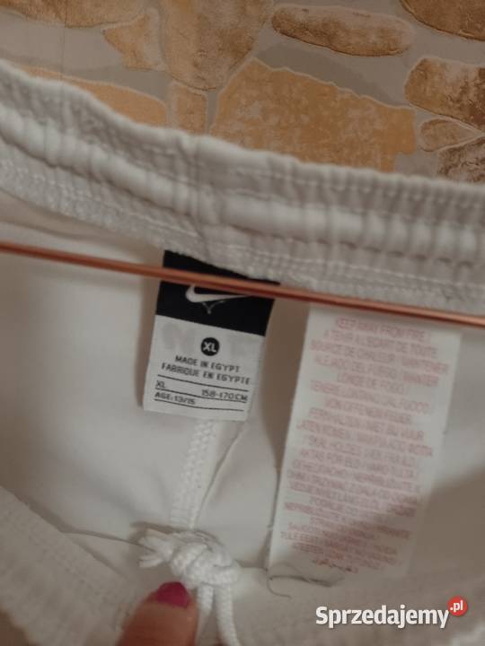 XL NIKE Białe Szorty sportowe z Londynu spodenki