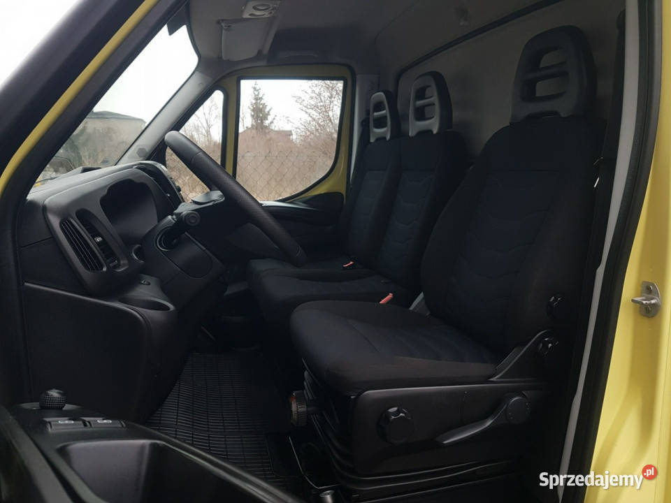 Iveco Daily 8EP KONTENER 415x222x221 KLIMA Rok produkcji 2017 Poręba