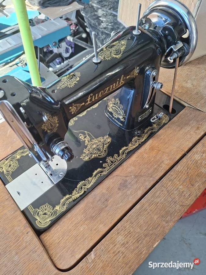Stara maszyna do szycia Łucznik