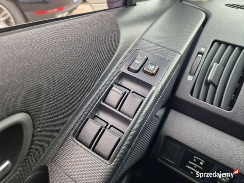 Toyota Corolla Verso 18 Benzyna 130 Klimatyzacja światła przeciwmgielne