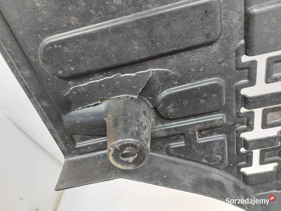 VOLVO XC90 II D5 Osłona podwozia tył prawa