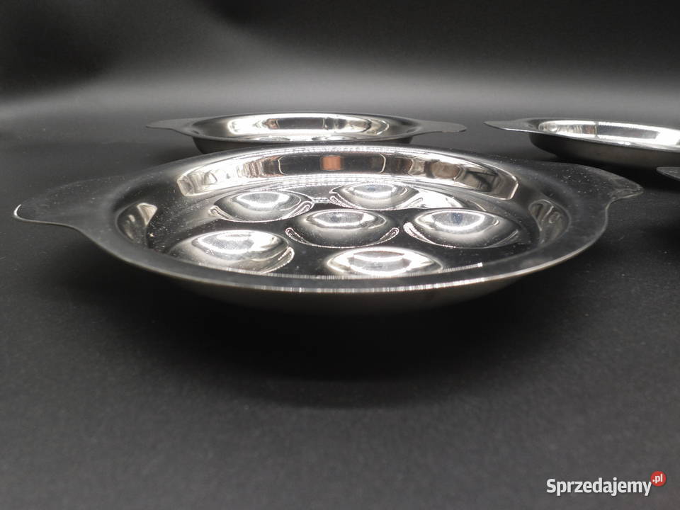 Zestaw 4 metalowych pater do serwowania ślimaków Raszków