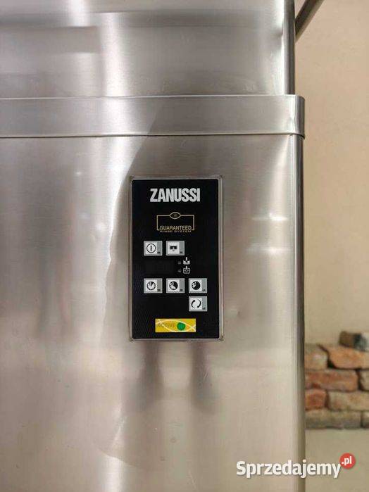 ZmywarkoWyparzarka gastronomiczna kapturowa Góra