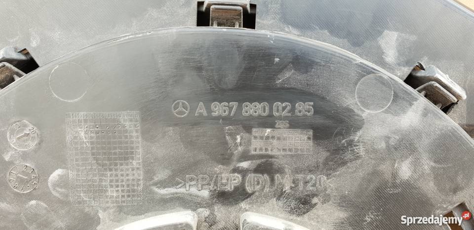 MERCEDES ATEGO GRILL ATRAPA 9678800285 Bieleń