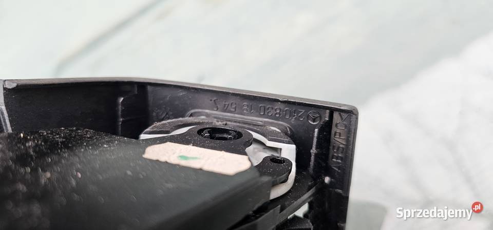 Kratka nawiewu prawa przód mercedes w210 wielkopolskie Zbąszyń