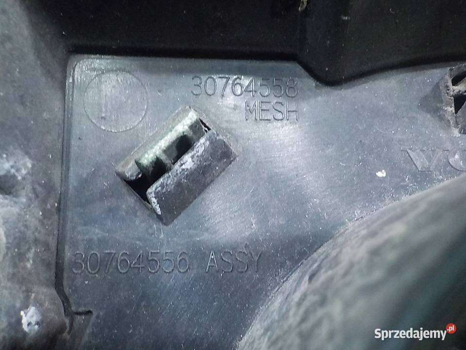 VOLVO XC60 24 D AUT 09r KOMBI 5D atrapa grill mazowieckie Suków