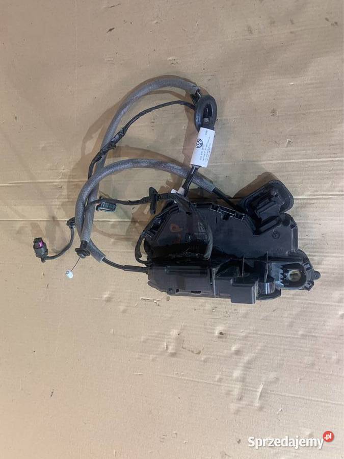 5TB837015C Zamek drzwi lewy przód vw troc Szczecin