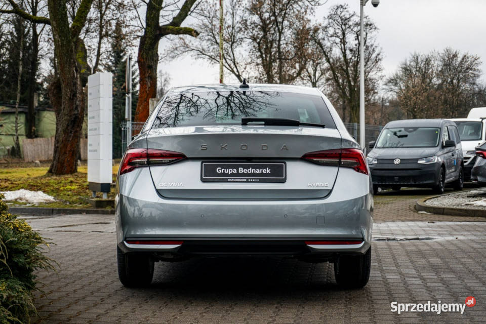 koda Octavia Drive Selection 15 TSI mHEV 150 DSG elektryczne lusterka Łódź sprzedam