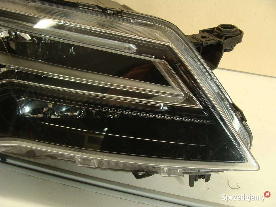 SEAT ATECA LAMPA PRZEDNIA PRAWA FULL LED Goleniów